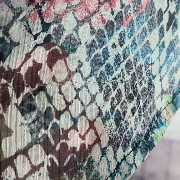 American Rag Mixed Animal Print Sheer Chiffon Pleated Top XS Sleeveless Blouse - Picture 9 of 12